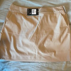 New with tags Nike golf skirt